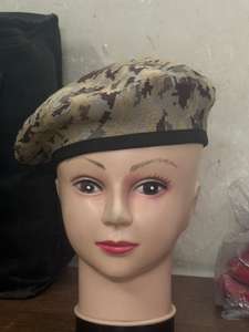 Béret français personnalisé en gros feutre de laine chaud d'hiver avec maille de sécurité divers modèles pour les fêtes formelles en plein air - Product Image 2