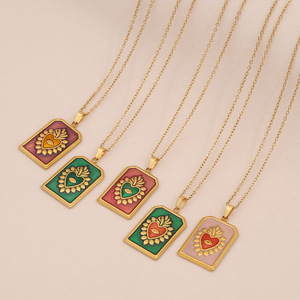 Pendentif Cœur Multicolore Carte de <span class=keywords><strong>Tarot</strong></span> Personnalisé en Acier Inoxydable pour Femme avec Chaînes en Bambou Tendance Sportif Nouveau Modèle Transfrontalier - Product Image 2