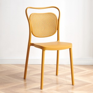 Silla Minimalista de Plástico PP Grueso con Respaldo, Apilable y Hueca, para Comedor, Cafetería o Sala de Conferencias, Gran Venta 2026 - Product Image 1