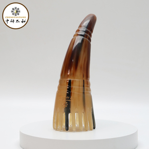 Massaggiatore Tradizionale Cinese per la Testa in Corno di Bufalo Grezzo per la Cura dei Capelli - Product Image 3