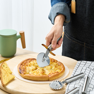 Manjia Dụng Cụ Nhà Bếp Thép Không Gỉ Cao Cấp Đồ Dùng Nấu Ăn Whisk Có Thể Jar Mở Peeler Bánh Pizza Cutter Vắt Tay Sóng Khoai Tây Dao - Product Image 6