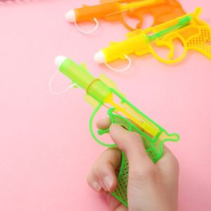 Pistola de goma clásica, juguete manual de plástico para niños de 5 a 7 años, unisex, color aleatorio - Product Image 4