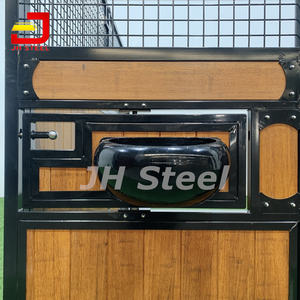 ความปลอดภัยที่กําหนดเองขี่ม้าลวดตาข่ายสําเร็จรูปไม้ไผ่ชุบสังกะสีม้าลานโรงนามบานประตูสําหรับขาย - Product Image 4