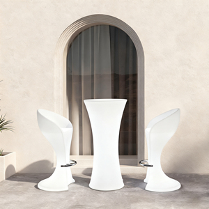 Juego de Muebles de Plástico para Jardín, Patio o Terraza, con Mesa Alta Iluminada LED, Sillas y Sofá, Ideal para Fiestas y Eventos - Product Image 3