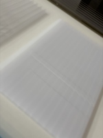 Plaques creuses en polycarbonate transparent haute clarté pour les atriums commerciaux et les luminaires de salles d'exposition, aspect verre.
