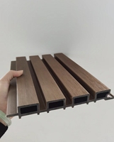 Valla Moderna para Exteriores de WPC de Segunda Generación, Coextruida, Impermeable, Resistente a la Corrosión, Resistente a los Rayos UV, Ignífuga, para el Hogar