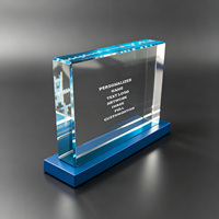 Neelpure 198651 Plaque de reconnaissance personnalisée en cristal gravé en 3D avec bord bleu pour la reconnaissance d'entreprise
