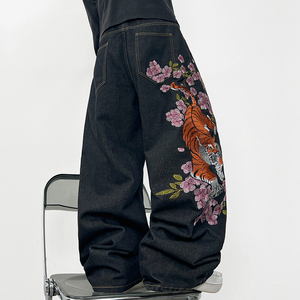 Vente en gros usine – Nouveaux jeans amples à jambe large pour hommes, brodés motif Tigre Noir, pantalons en denim personnalisés pour hommes - Product Image 4