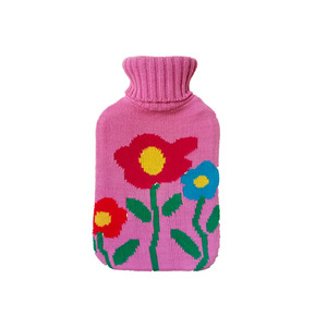 Gran oferta, funda de punto rosa, diseño de flores, bolsa de agua caliente de goma, versátil y elegante - Product Image 1