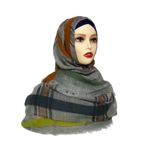 Customized fashion islamic tassel striped cashmere head scarf wool cotton shawls plain hijab turbans for muslim ladies wholesale