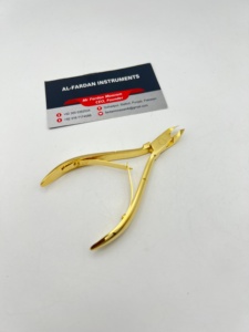 Coupe-cuticules plaqué or 24 carats en acier inoxydable massif avec logo personnalisé pour manucure et pédicure, coupe-ongles pour doigts et orteils - Product Image 4