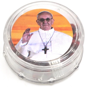Chapelet en bois <span class=keywords><strong>rouge</strong></span> parfumé à la rose avec croix du Pape, perles de 5*6 mm, image du Pape François, chapelet avec boîte du Pape, design pour anniversaire - Product Image 3