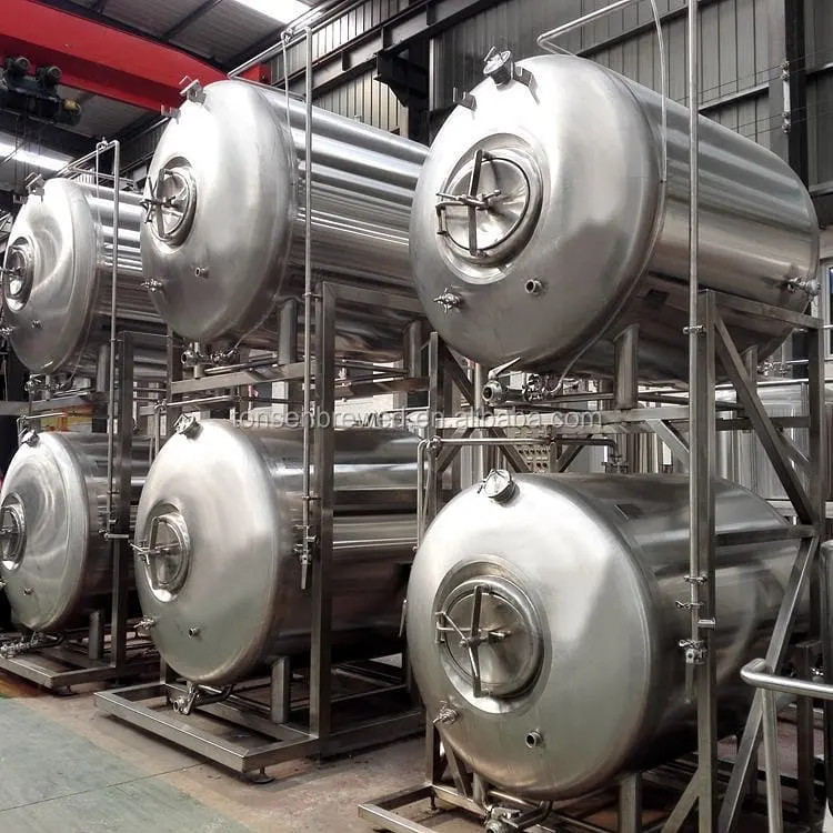 Tanque de armazenamento vertical de aço inoxidável 5000L de qualidade alimentar aquecido a vapor para vinho tanque de reciclagem