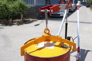 Mini-grue hydraulique manuelle portable de 400 kg avec une hauteur de levage de 2 m et une portée de 1,7 m - Product Image 5
