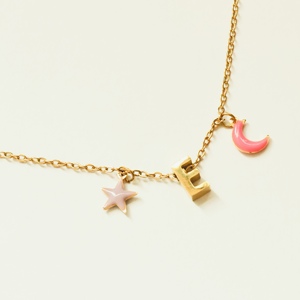 Collier délicat en acier inoxydable plaqué or 18 carats N14Y avec initiale, breloques étoile et lune en émail rose, personnalisé, tendance, céleste - Product Image 4
