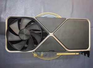 การ์ดจอ RTX4070 12GB แบบพัดลมสามตัว สำหรับเล่นเกมบนเดสก์ท็อป หน่วยความจำ GDDR6X 12GB รองรับการเล่นเกม 4K ตัดต่อวิดีโอ และเรนเดอร์ภาพ 3 มิติ - Product Image 2