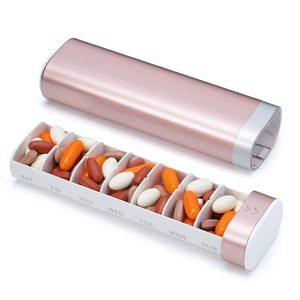 Organizador de pastillas semanal compacto, caja de medicina diaria, para portátil sin BPA pastillero vitaminas, suplementos, regalos para oficina o gimnasio - Product Image 1