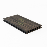 Planches de terrasse WPC de qualité supérieure à longue durée de vie, revêtement de sol en bois-plastique de haute qualité pour patio et cour