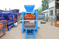Machine à fabriquer des blocs de béton semi-automatique QT4-26 avec empileur automatique, 2 operateurs, 4608 pièces par 8 heures, neuve
