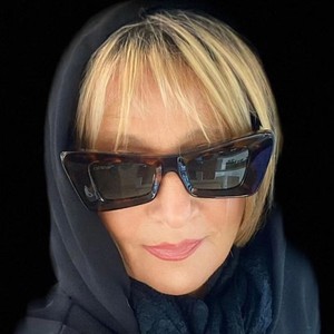 Lunettes de soleil personnalisées avec logo UV400, monture en acétate tendance et décontractée, lunettes de plage polarisées filtrant la lumière bleue - Product Image 2