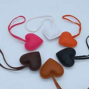 Porte-clés tendance en cuir PU pour femme, motif chien teckel, pendentif de sac, accessoires décoratifs pour sacs mignons - Product Image 4
