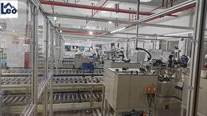 LEO Volledig CCD-detectiesysteem PLC-gestuurde beweegbare zesassige <span class=keywords><strong>robot</strong></span> automatische lijn voor het snijden van auto-interieur achteruitkijkspiegels - Product Image 4