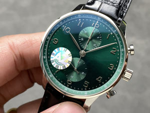 Nuevo Reloj de Lujo para Hombre con Función de Cronógrafo Clásico, Múltiples Colores, Estilo de Diseñador y Logotipo Personalizable - Product Image 2