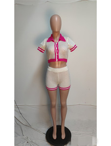 Set Due Pezzi in Maglia Traforata alla <span class=keywords><strong>Moda</strong></span>, Outfit da Vacanza per Donna, Top Corto a Maniche Corte con Patchwork Colorato e Pantaloncini - Product Image 4