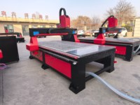 Machine de fraisage CNC pour le bois 1300x2500 3 axes Haute précision 220V/380V Broche 3kW Positionnement 0,01 mm Sculpture sur bois