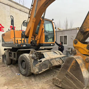 Pelle multifonction sur chenilles originale de la Corée Hyundai 210 d'occasion à haut rendement Hyundai en bon état en vente - Product Image 1