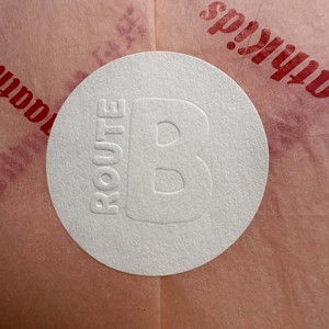Etiquetas Personalizadas con Relieve 3D, Impresión de Logotipos en Papel Texturizado Premium con Acabado en Relieve Profundo, Etiquetas de Embalaje OEM - Product Image 5