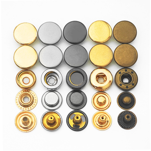 KUNSHUO Botón Fábrica Ropa Oro Marca personalizada Logo Prensa Metal broche latón cuatro partes botón a presión para ropa - Product Image 2