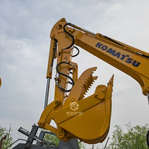 Offre Spéciale – Mini-Excavatrice sur Chenilles d'Occasion Komatsu PC40MR à Rayon Court, 4 Tonnes, Originale du Japon, Compacte, avec Moteur Diesel Komatsu - Product Image 2