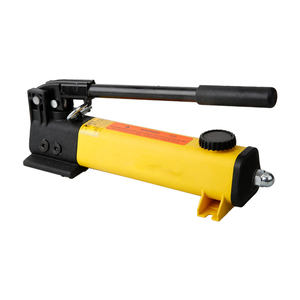 ENERPAC P142 Lichtgewicht hydraulische handpomp met zuiger, van technisch kunststof voor hydraulische cilindergereedschappen, 8-10 jaar gebruik - Product Image 2