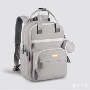 Sac à langer chic et spacieux avec bretelles pour poussette, multi-usage, imperméable et grande capacité - échantillon gratuit - Product Image 1
