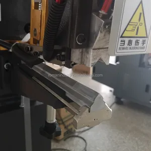 Fabrikant Leverancier Semi Automatische Stijve Kartonnen Pizza Kartonnen Doos Making Machine