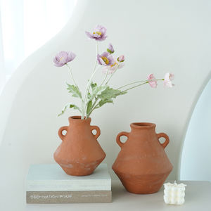 Petit vase de poterie <span class=keywords><strong>en</strong></span> terre cuite et <span class=keywords><strong>en</strong></span> argile de style nordique antique décoration de table de mariage personnalisable unique pour le jardin intérieur - Product Image 2