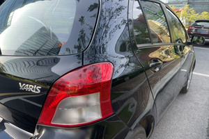 <span class=keywords><strong>Yaris</strong></span> 2011 1.6G Turbo Automatica Edizione Dazzling con Sedili in Pelle, Tetto Apribile, Telecamera Posteriore, Schermo Touch, Pneumatici R19 - Product Image 5