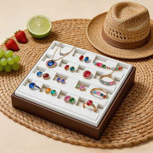 Plateau de présentation de bijoux en cuir PU de luxe avec logo personnalisé pour bagues, boucles d'oreilles, colliers, pendentifs et bracelets - Product Image 3