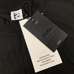 Étiquettes de luxe imprimées pour vêtements, étiquettes volantes en papier gaufré, personnalisées pour vêtements et t-shirts - Product Image 2