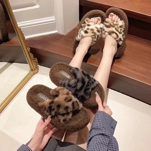 Pantuflas de Moda al por Mayor de Alta Calidad con Suela de PVC, Forro de Pelo Artificial, Pantuflas Planas para Mujer con Calidad al por Mayor - Product Image 2