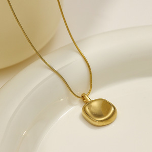 Hot Bán Hợp Thời Trang Mùa Thu Phong Cách Kim Cương Trái Tim Mặt Dây Chuyền Vòng Cổ Cho Phụ Nữ Mạ Vàng Thép Không Gỉ Cho Kỷ Niệm - Product Image 2