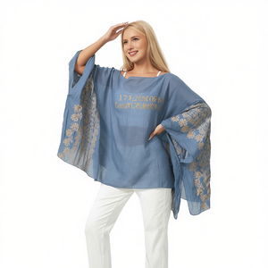 Maglione Stile Onda Floreale 135*140CM con Polsini Ricamati - Product Image 1