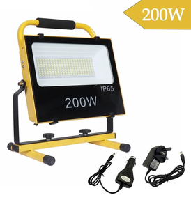 Projecteur de travail LED 200W, projecteur portable à énergie solaire avec poignée, étanche IP65 pour le camping, le travail, les situations d'urgence, étanche IP65 - Product Image 4