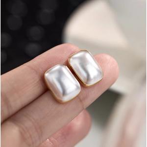 Perlas Cuadradas de Mármol Cultivado Wenchi AAA, 10x14mm, Textura de Seda, Blancas, 20 Piezas - Product Image 1