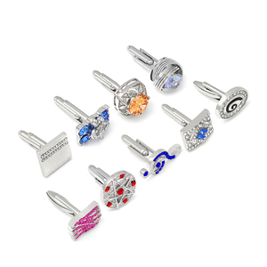 Gemelli Eleganti con Logo Personalizzato, Placcati in Oro di Lusso, per Camicie da Uomo, Regalo Personalizzato - Product Image 2