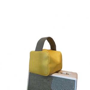 Bolsa de Maquillaje de Cuero PU con Cierre, Personalizada con Logotipo, Color Caramelo, Cuadrada, de Gran Capacidad, para Viaje, Venta al Por Mayor - Product Image 6