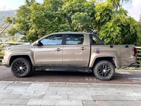 Pick-up double cabine JMC, moteur diesel automatique, 2 roues motrices, conduite à gauche