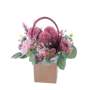 Panier de fleurs artificielles CallaFloral, roses roses et eucalyptus, décoration pour la maison et les mariages CF01405 - Product Image 5