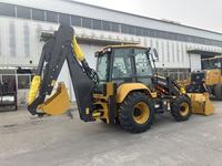 XC870K Backhoe Loader Mesin Diesel 82KW Bucket 1CBM Mesin Konstruksi Efisiensi Tinggi
